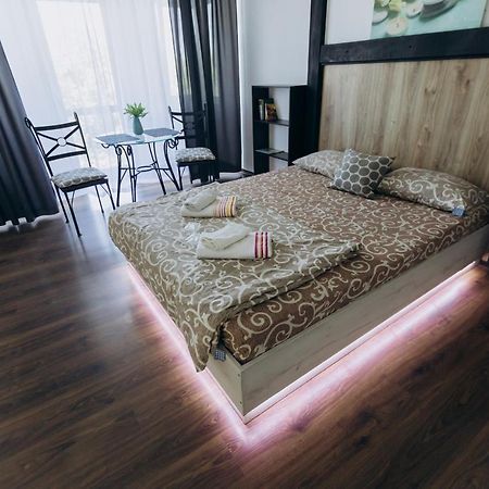 Apartments Біля Жд Вокзалу Ivano-Frankivsk Esterno foto
